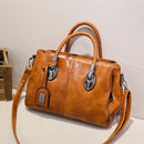 Bolsa Feminina Clássica Boston™ - Dupla Alça em Couro PU Bolsa Feminina Clássica Boston™ - Dupla Alça em Couro PU Importe Go Marrom Vintage 