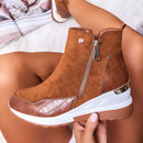 Bota Feminina de Camurça Cano Curto - CozyChic Bota Feminina de Camurça Cano Curto - CozyChic Importe Go 