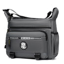 Mochila de Ombro Masculina À Prova d'Água - AquaShield Mochila de Ombro Masculina À Prova d'Água - AquaShield Importe Go Cinza 